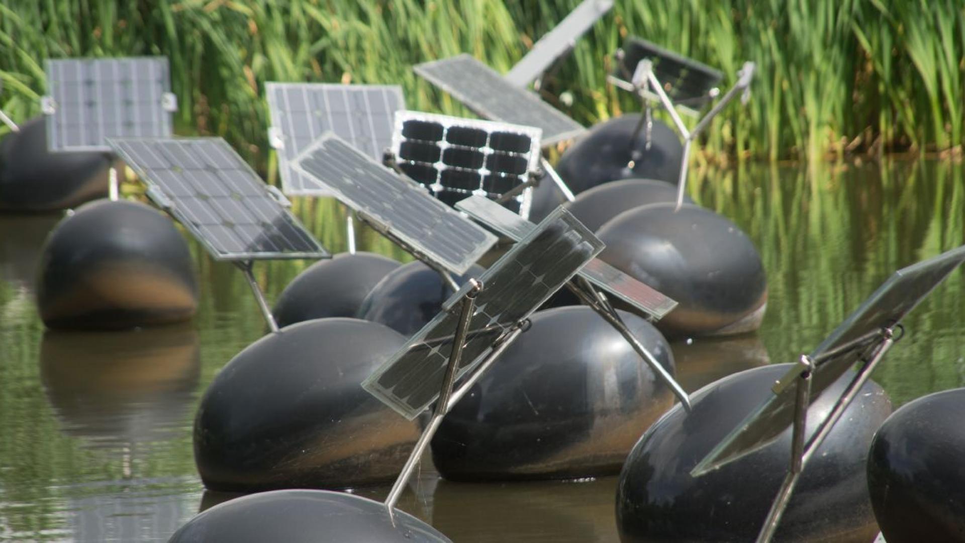 Zonnepanelen water
